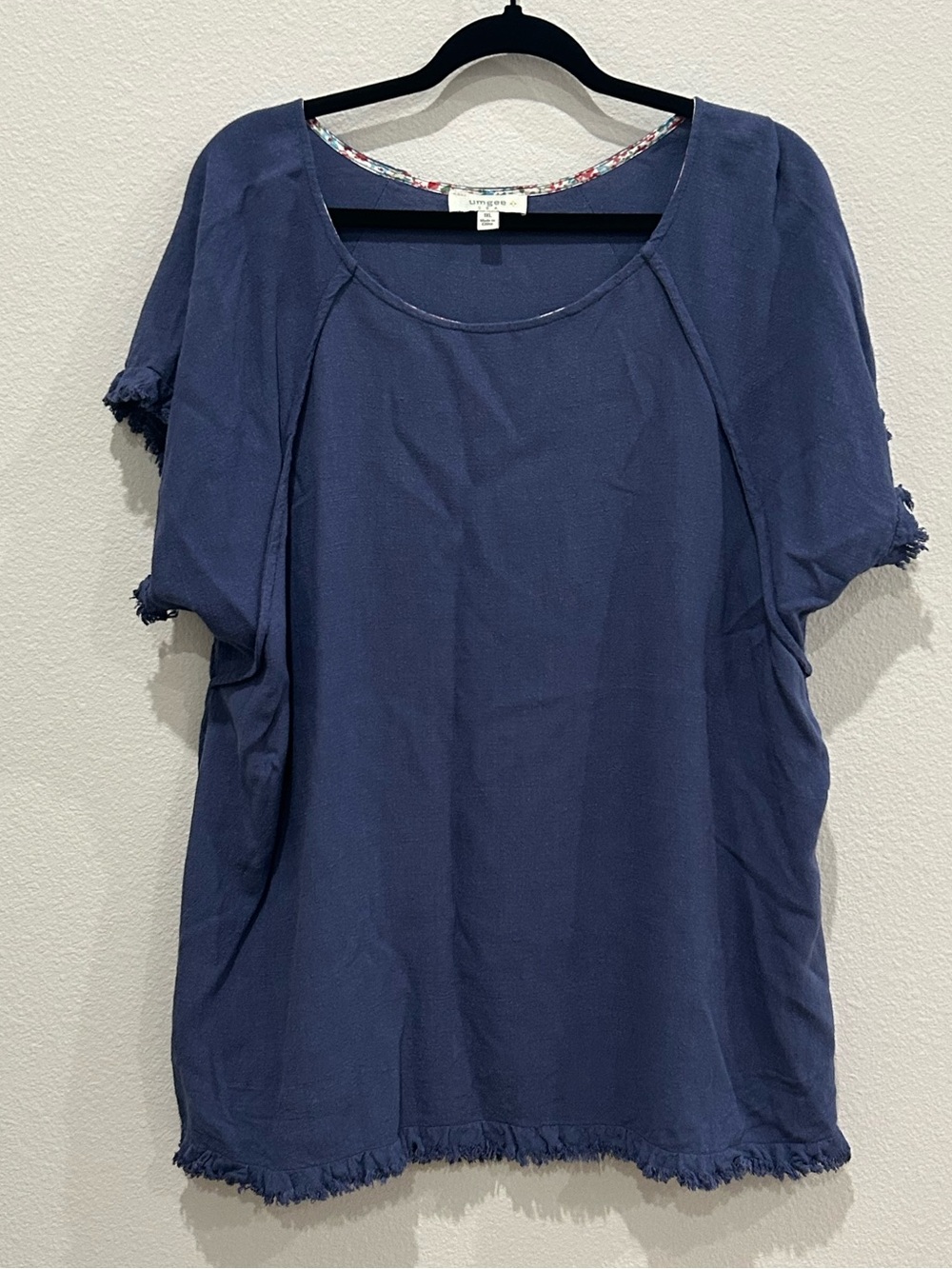 Umgee Navy Short-Sleeve Frayed Hem Tunic